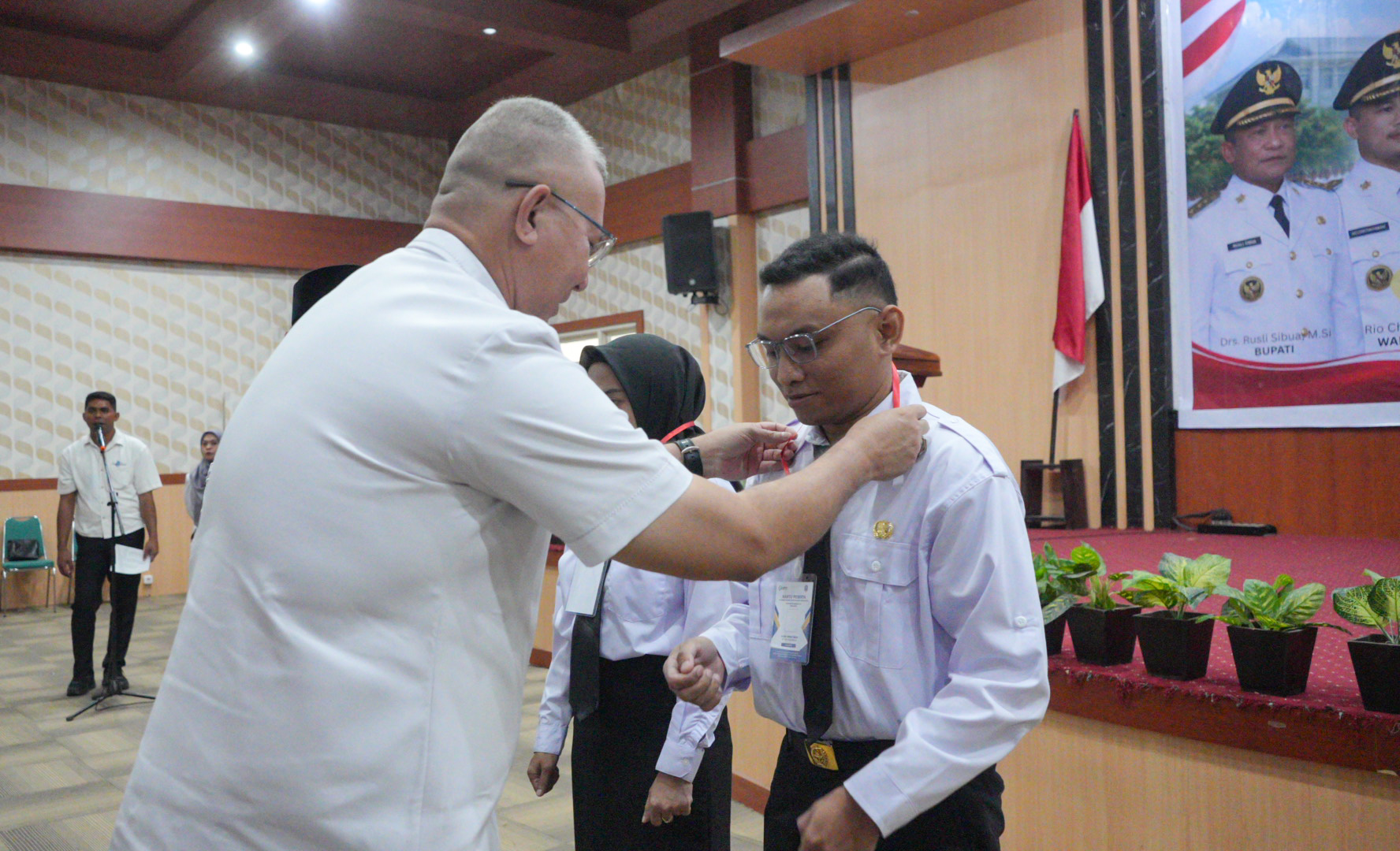 Penyematan Tanda Peserta Pelatihan Dasar CPNS Kab. Pulau Morotai Tahun 2026